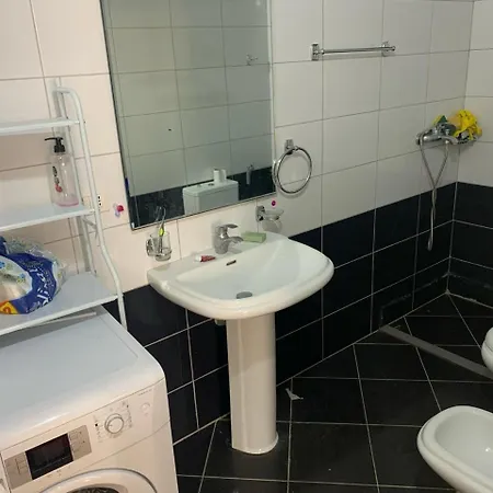 Apartment Goni's *